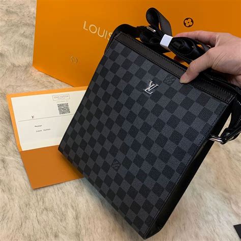 túi đeo chéo nam louis vuitton chính hãng|louis vuitton vietnam.